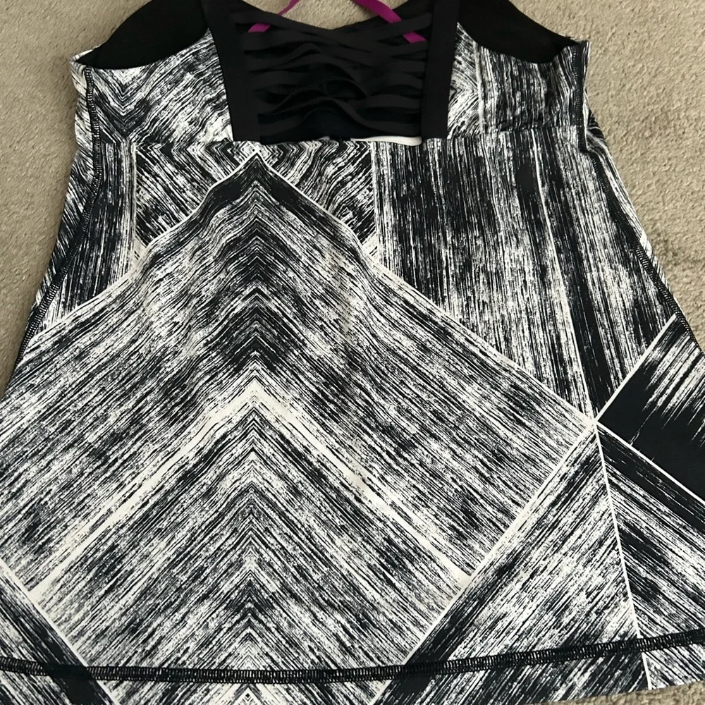 Lululemon Hot To Street Tank Top Heat Wave 10‎